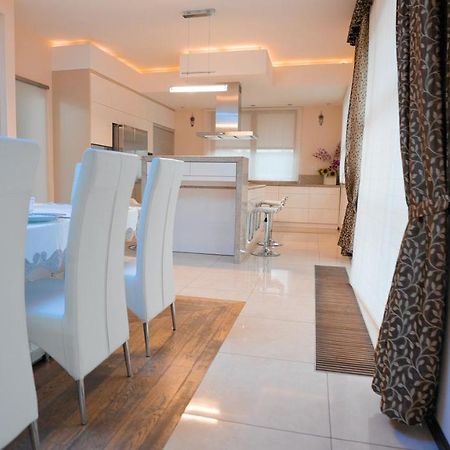 Apartamenty D-2 ワルシャワ エクステリア 写真